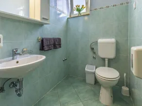 Cosy apartment in villa for 4 guests with pool, A/C, WIFI, TV and terrace - Image 2