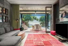 Luxury Villas Pacific House Byron Bay: Beachfront - Image 3