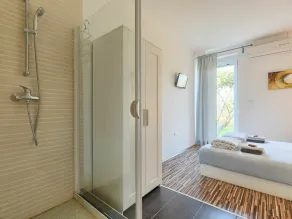 Alleinstehendes Ferienhaus mit Klimaanlage, Whirlpool, privatem Pool,  W-LAN, TV, Terrasse - Image 5