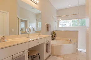 Briarwood- Terrazzo Lane with Lake View - Image 2