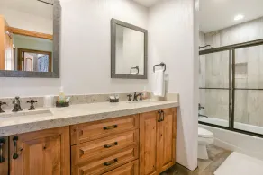 Stunning 3BR Penthouse Ski-In/Ski-Out Gem.  Convenience and luxury combined! - Image 4