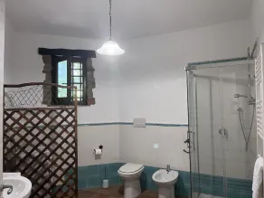 Pool hus förtrollande utomhus och med hisnande vyer - Image 2