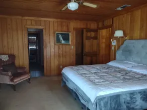 Log cabin East Texas near Barnwell and Lake of the Pines - Image 2
