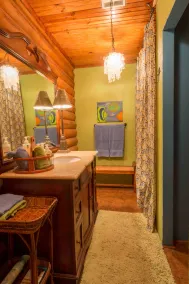 Wonderful Lake Front Home with amazing views and access to the water - Image 3
