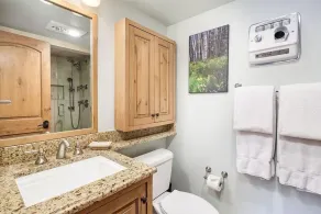 Chateau Roaring Fork Unit 38, Condo with Private Deck, 4 Blocks from Downtown - Image 5