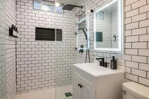 Stylish 2 BR house close to the beaches and L.A. city life! - Image 4
