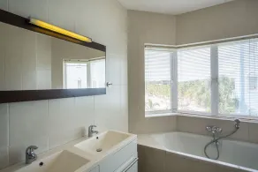 Located directly on the beach, 4 person apartment with great sea view! - Image 3