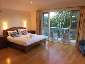 Riviera Retreat - Minutes to Geographe Bay and Town - Image 4