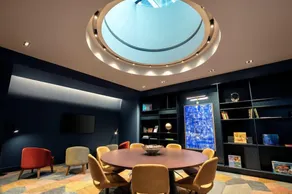Studio Suite Close to London Heathrow | Business Centre On-Site + Free Wi-Fi - Image 4