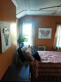 Colorful 4-bedroom house-Vet owned-NAVAL Academy - Image 4