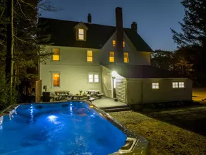 11 bedroom Lodge - Swim Spa/Hot Tub - Firepit - Game room - sleeps 26 - Image 2