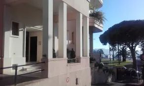 Charming Flat With Terrace On The Croisette - Image 4