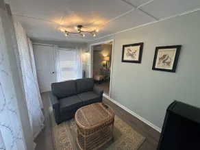 Room 2 - The Inn at Dirickson Creek - Image 4