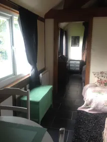 Hyggelig Chalet - sovepladser 2-3, fredelig indstilling, 5kms til butikker, sengetøj / håndklæder inkluderet - Image 2