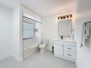 Minutes to Riverwalk & Beaches | Tampa Heights - Image 4