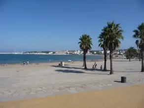 apartamento em L'escala com piscina Zona calma - Image 2