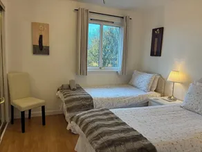 Vistas espectaculares deste 4 * apartamento com wi-fi e estacionamento perto da Cidade - Image 3