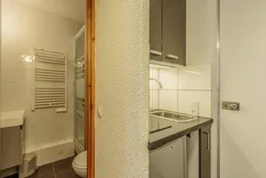A 50m dalle piste di sci, 4° piano, vista parcheggio, balcone, televisione, armadietto per gli sci - Image 5
