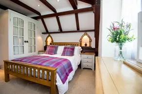 Unique historic school‑house conversion with log burner - Image 4