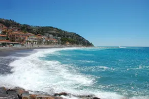 Apartment in semi-detached house, quiet location, sea view - Image 5