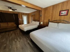 JIS12 - Budget friendly queen studio with full kitchen, two queen beds and sleeper sofa - Image 5