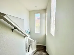 Professional Clean Entire 3BR house! Close to shopping and Strip! - Image 2