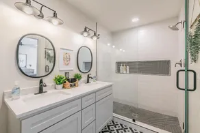Dogs Welcome+Extended Stay+Charming Home Near Dickies+KING Bed+Fully Furnished - Image 4
