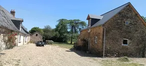 Large farmhouse north of Angers, 13 bedrooms with a swimming pool, 2 minutes from Les Briottières - Image 3