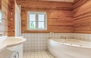 3 Bedroom Lovely Home In Føllenslev - Image 3