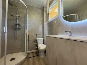 Studio Classé 2 Étoiles en Rez-de-jardin Avec Grande Terrasse a 5 min à Pied du Centre Ville - Image 2