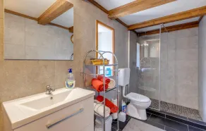 Stunning Home In Bater With Wifi - Image 3