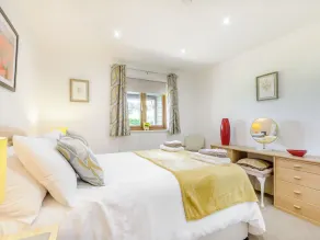 3 chambres à coucher à Canterbury - Image 5