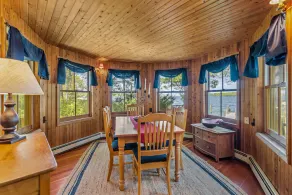 Discounted Rate * Beachfront Retreat am privaten Sandstrand von Lake Winnipesaukee - Image 3
