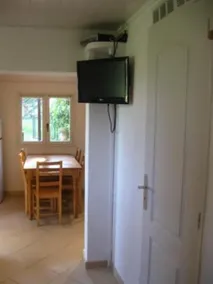 F2 LEJLIGHED WATERFRONT med privat have - Image 4