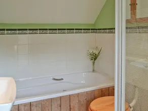 Henley Bridge Holiday Cottage - Image 3