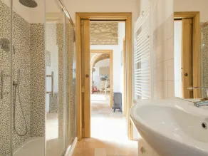 Lovely apartment in villa for 12 people with A/C, WIFI, TV, patio and pets allowed - Image 2