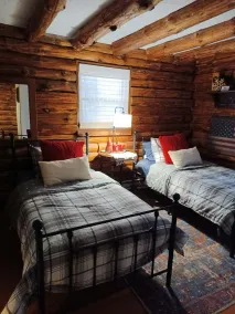  Your Mountain Cabin Getaway Awaits! - Image 5