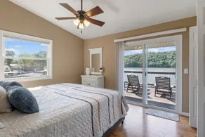Huge Lakefront Yard, Private Dock - Amazing Views! - Image 5
