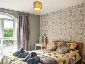 2 bedroom accommodation in Walwen, Lixwm - Image 4