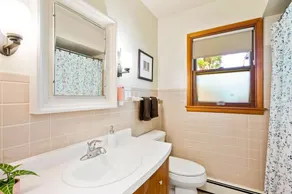Three bedroom | 2 Bath Ranch Home Steps Away from the Water - Image 3