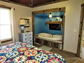 Cabin 3 at Kentucky Lake's  Lynnhurst Family Resort - Image 5