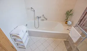 Ferienwohnung 75 qm, Nichtraucher, 2 Schlafzimmer, Wohnzimmer, Küche, Balkon oder Terrasse, Sat-TV, 4 Sterne, max 4 Personen - Image 2