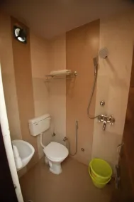 Hotel Aishwarya Inn - Image 3