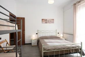 Ferienwohnung \"Bilocale Cilea con Balcone\" mit Balkon und Klimaanlage - Image 5