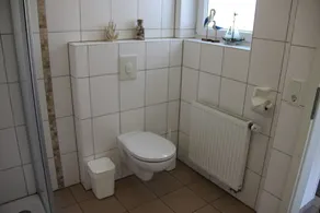 Gemütlich eingerichtete Appartements, barrierefrei mit großer Terrasse am See - Image 3