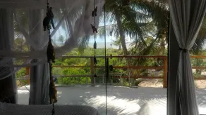 HOUSE IN FRONT OF MOGIQUIÇABA BEACH - Image 3