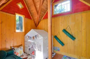 Eugene Evergreen Escape by Les Chalets Stays is a fully renovated home perfect for your crew! Game room, play house, sauna, outdoor entertaining space and huge back yard. - Image 2