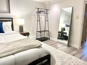 Immaculate Newly Renovated 1 Bedroom Apt Near NYC - Image 5