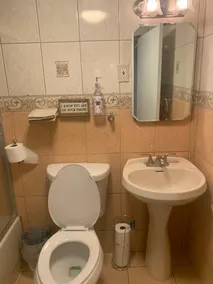 Newly renovated 5 bedroom house! - Image 5
