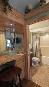 Hinckleys Dreamwood Cottages - Image 3